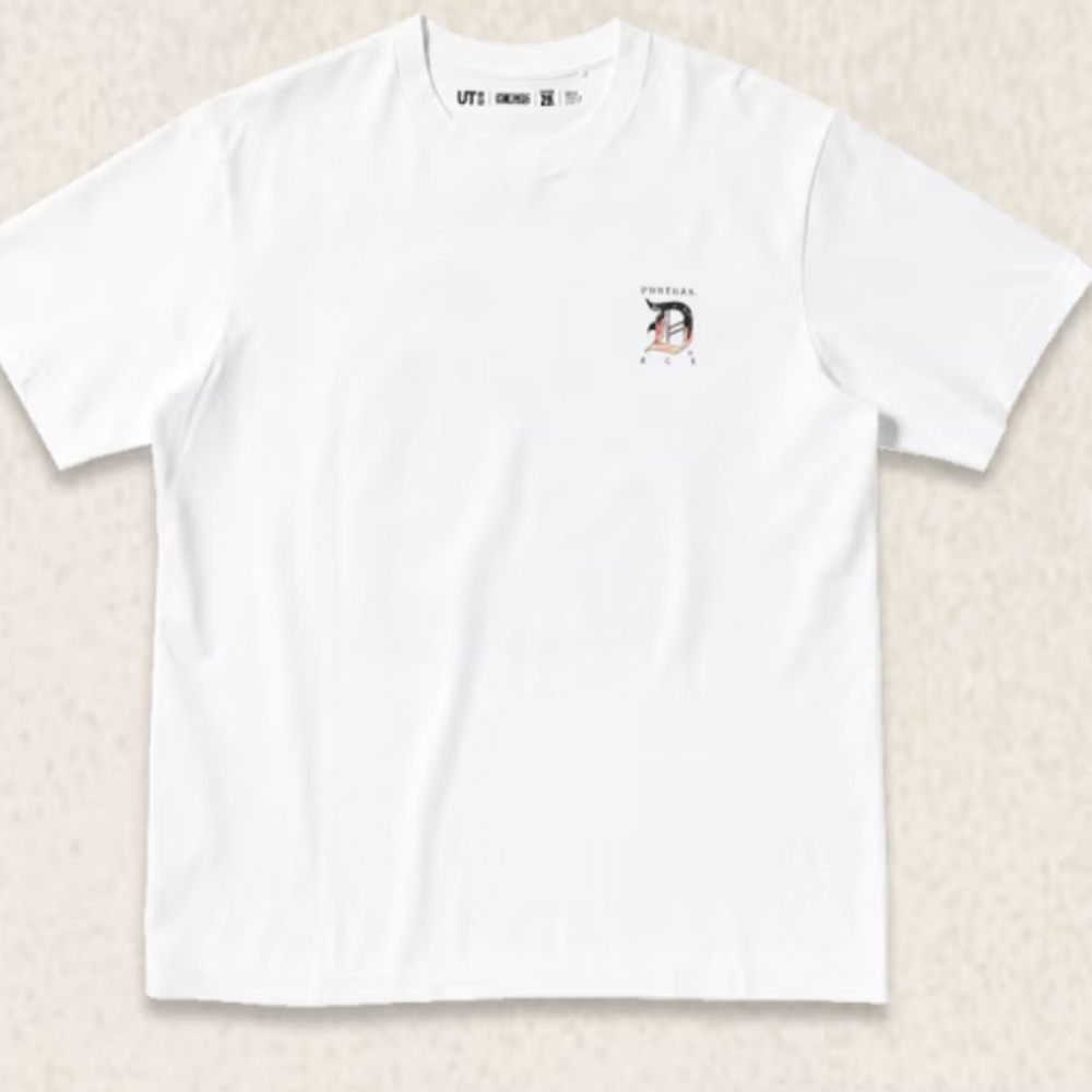 Uniqlo White Graphic T-Shirt
